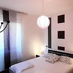 Apartment Tobias 201 La Portella By Gardadomusmea *
