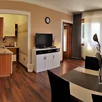 Apartment Tobias 201 La Portella By Gardadomusmea